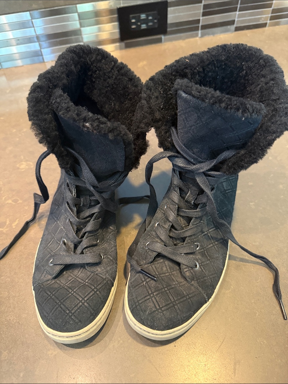 UGG Black Quilted Lace-Up Shearling Collar Sneakers